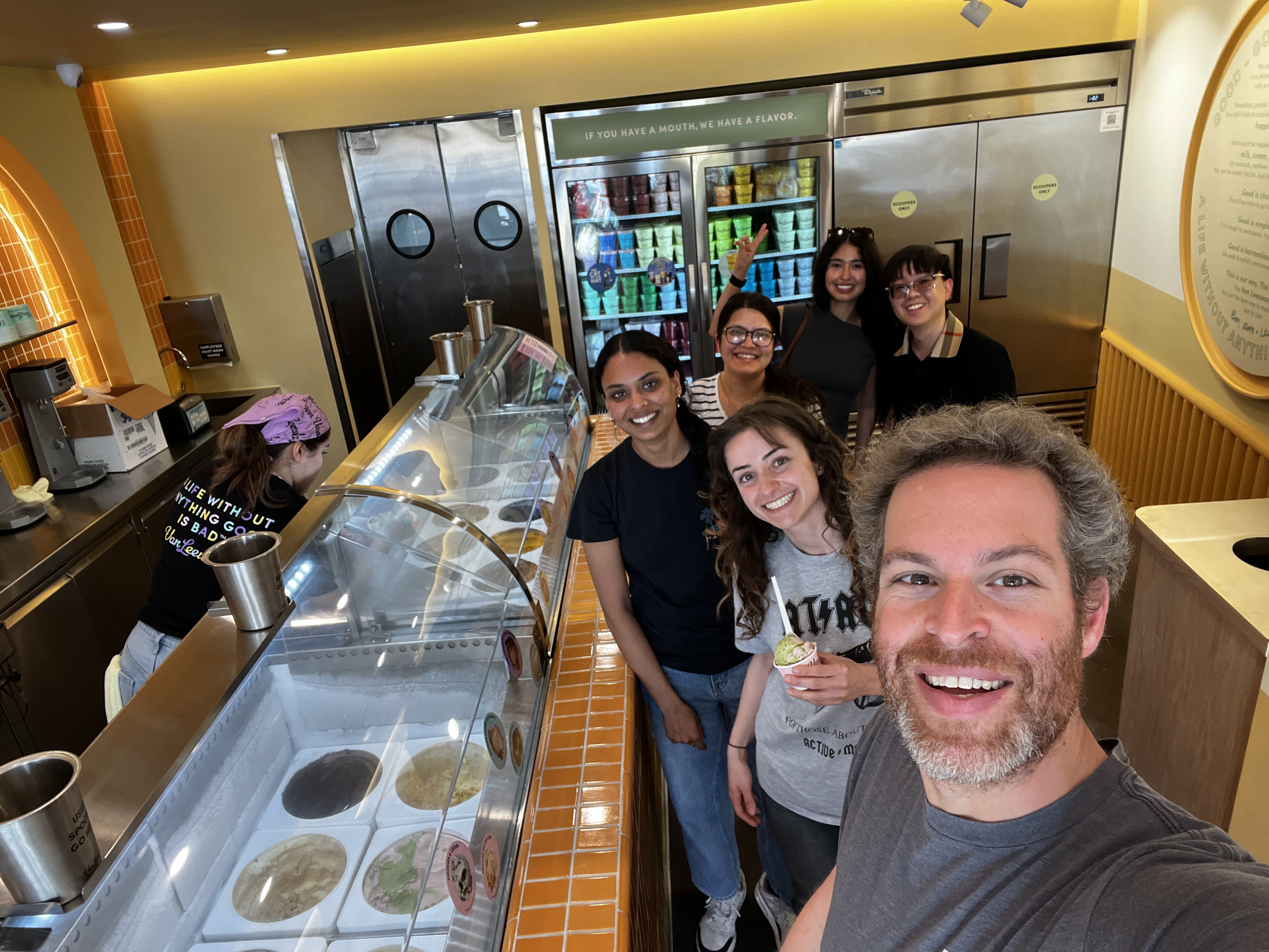 Van Lewen to say farewell to Carolina and Trung!